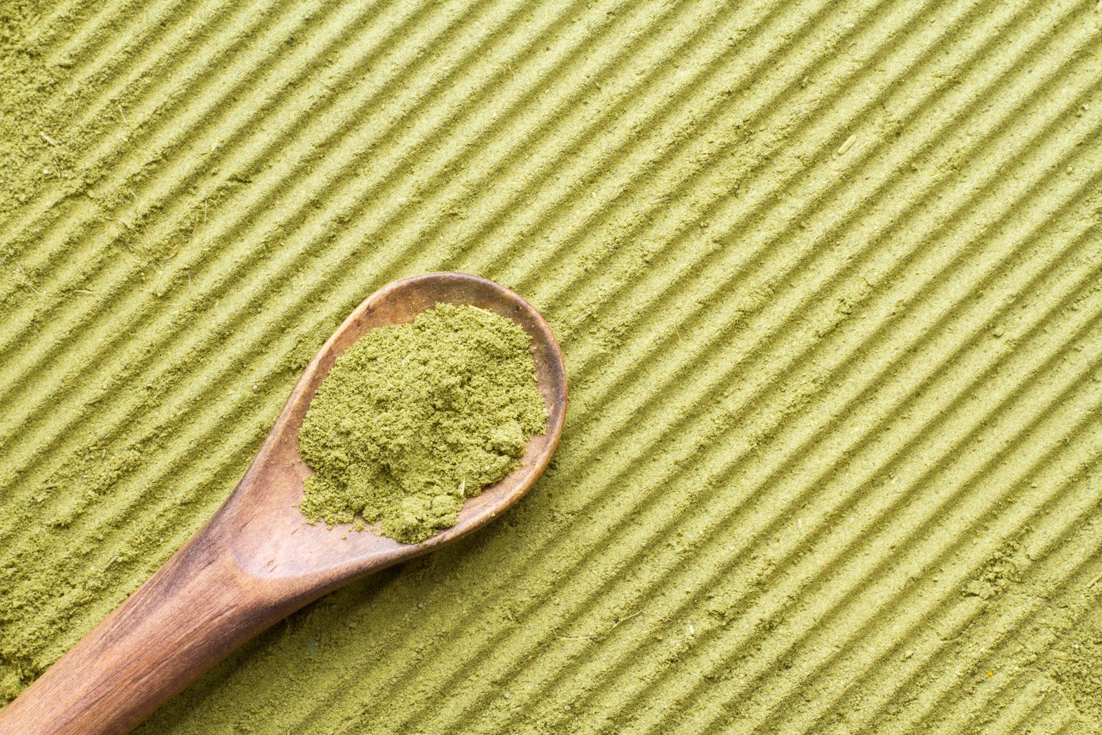 هل الماتشا خالية من الجلوتين؟ تعرف على نقاوتها وفوائدها الصحية